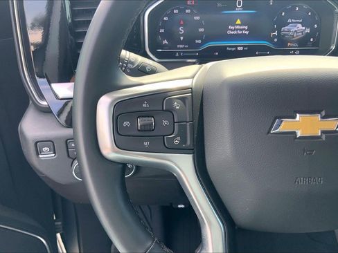 Used 2024 Chevrolet Silverado 1500 LT AWD/4WD image 17