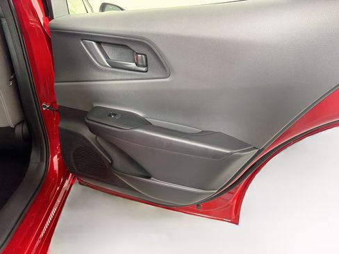 Used 2025 Toyota Prius LE FWD image 27