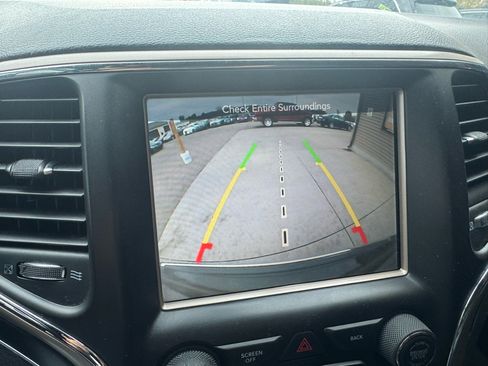 Used 2014 Jeep Grand Cherokee Limited image 24