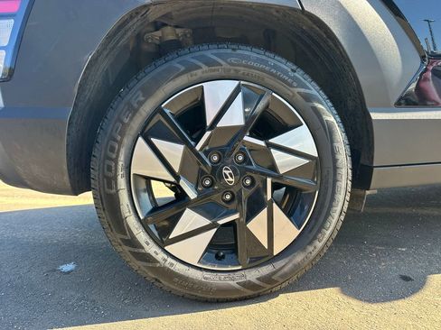 Used 2025 Hyundai Kona SEL image 17