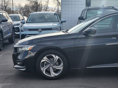 Used 2019 Honda Accord EX image 2