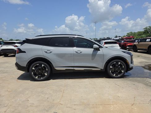 New 2026 Kia Sportage SX FWD image 9