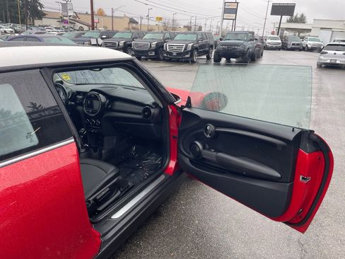 Used 2016 MINI Cooper 2-Door Hardtop image 20