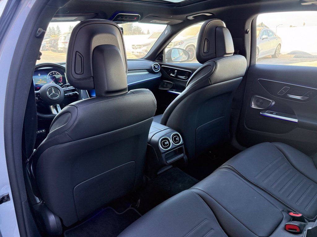 Used 2023 Mercedes-Benz C 300 Sedan image 15