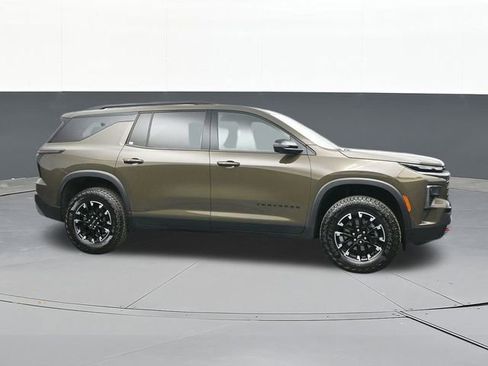 Used 2024 Chevrolet Traverse Z71 w/ Enhanced Driving Package image 19