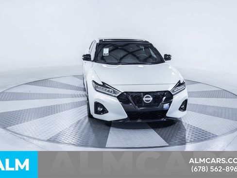Used 2023 Nissan Maxima SR w/ Sport Mat Group FWD image 15