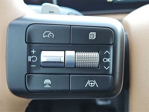 Used 2024 Hyundai Santa Fe Limited image 27