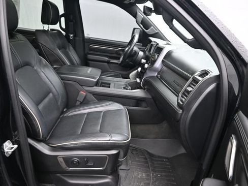 Used 2020 RAM 1500 Limited w/ Black Appearance Package AWD/4WD image 7