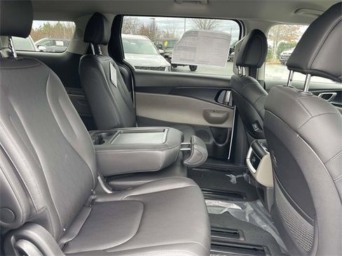 New 2026 Kia Carnival LXS image 22