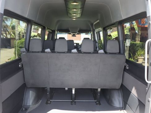 Used 2025 Mercedes-Benz Sprinter 2500 image 9
