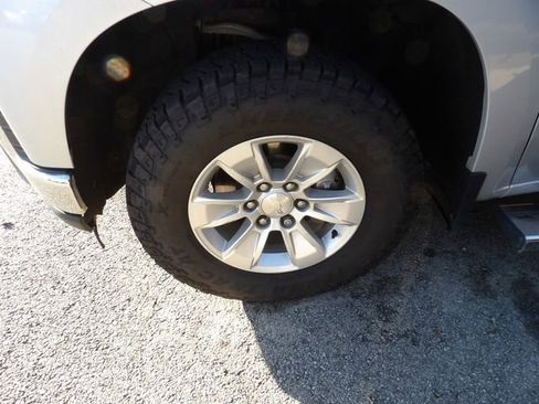 Used 2021 Chevrolet Silverado 1500 LT image 14