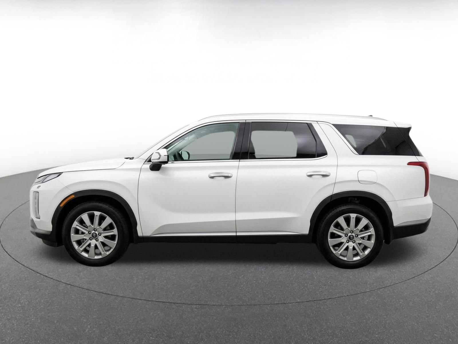 Used 2025 Hyundai Palisade SEL FWD image 4