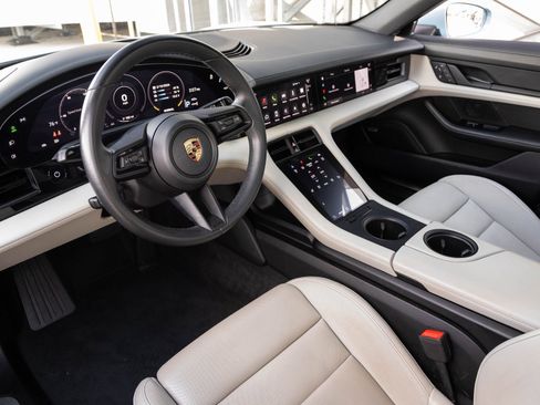 Certified 2022 Porsche Taycan 4S image 4