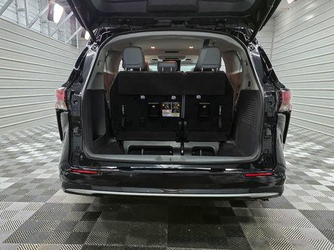 Used 2021 Toyota Sienna Limited AWD/4WD image 41