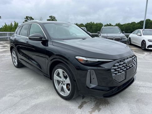 Certified 2025 Audi Q5 Prestige AWD/4WD image 3