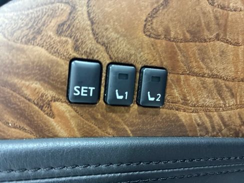 Used 2024 Nissan Armada SL w/ Captain's Chairs Package AWD/4WD image 19