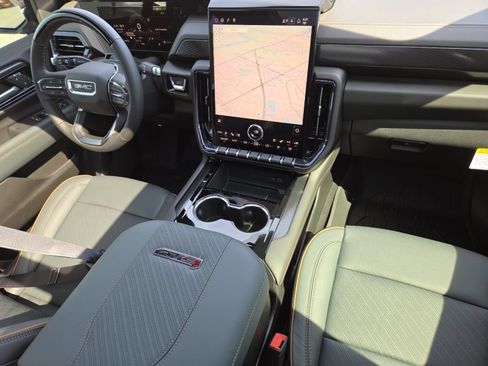 New 2026 GMC Yukon AT4 w/ AT4 Premium Plus Package AWD/4WD image 33