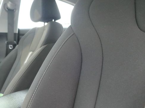 Certified 2023 Hyundai Elantra SEL w/ Preferred Accessory Package image 12