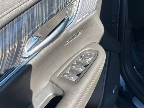 Used 2023 Cadillac XT6 Premium Luxury AWD/4WD image 28