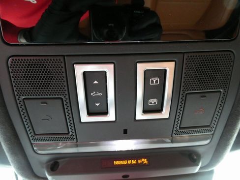 Used 2024 Jaguar XF R-Dynamic SE image 30