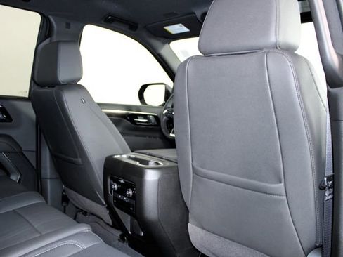 Used 2026 Chevrolet Tahoe LT w/ LPO, Dark Essentials Package RWD image 26