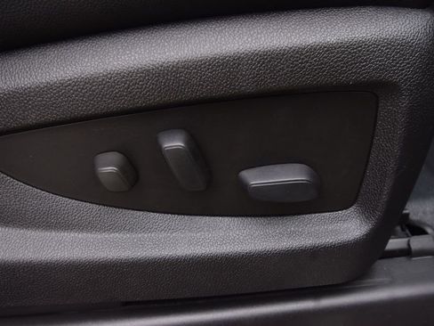 Used 2016 Chevrolet Tahoe LTZ image 24