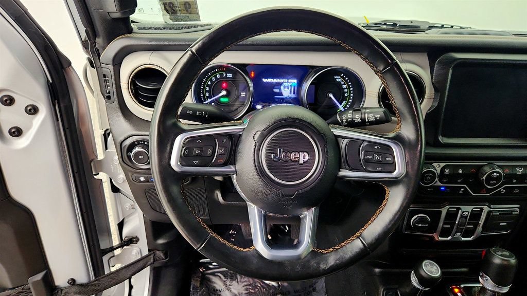 Used 2022 Jeep Wrangler Unlimited Sahara AWD/4WD image 13