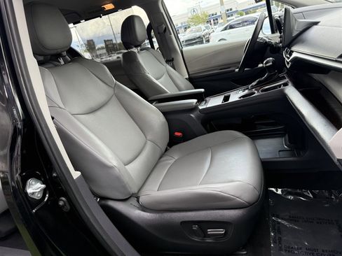 Used 2023 Toyota Sienna XLE image 24