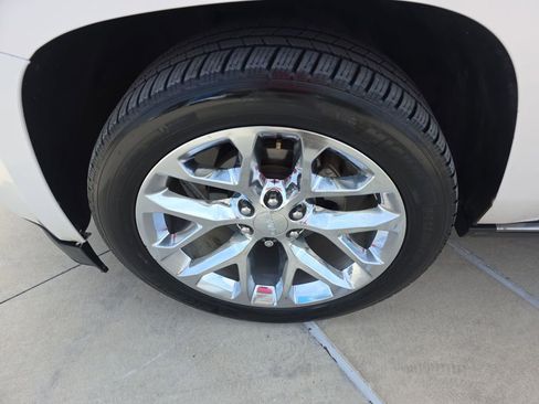 Used 2018 GMC Yukon Denali w/ Denali Ultimate Package image 5