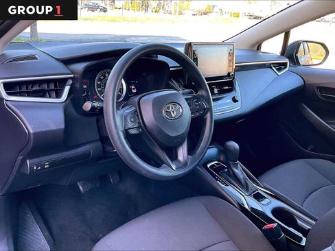 Used 2022 Toyota Corolla LE FWD image 18