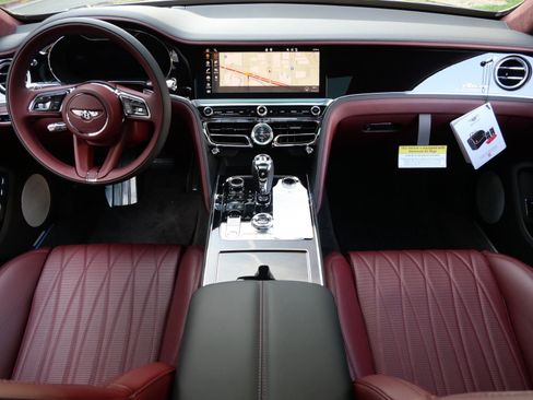 Used 2024 Bentley Flying Spur Azure image 23