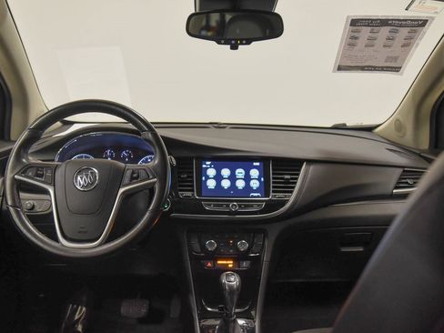 Used 2021 Buick Encore Preferred image 24