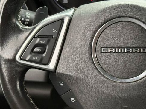 Used 2018 Chevrolet Camaro LT w/ Technology Package RWD image 12