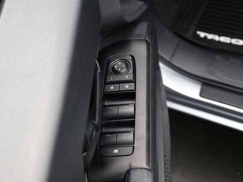 Used 2025 Toyota Tacoma SR5 image 11