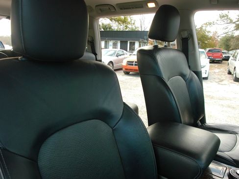 Used 2017 INFINITI QX80 2WD image 32