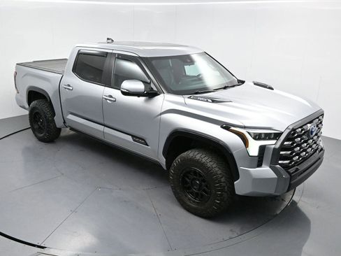Used 2024 Toyota Tundra Platinum AWD/4WD image 39