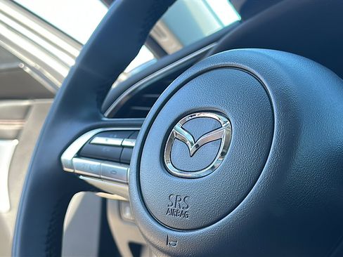 Used 2023 MAZDA MAZDA3 s image 29