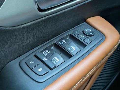 Used 2024 Chrysler Pacifica Pinnacle w/ Trailer Tow Group image 35