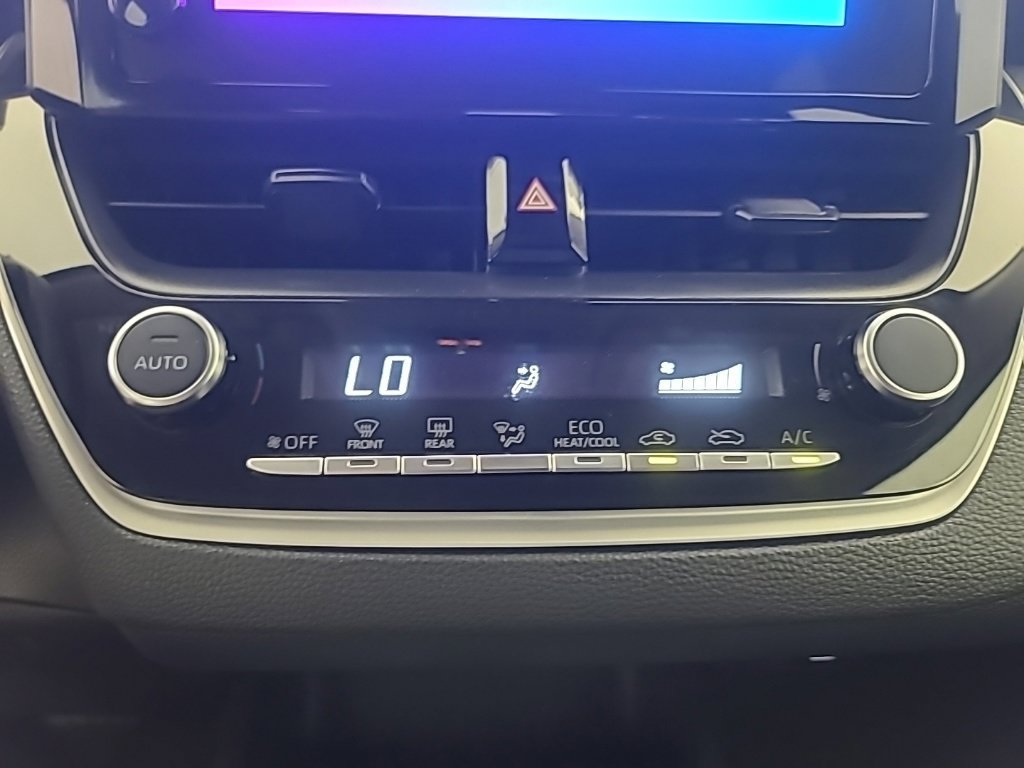Used 2025 Toyota Corolla LE FWD image 34