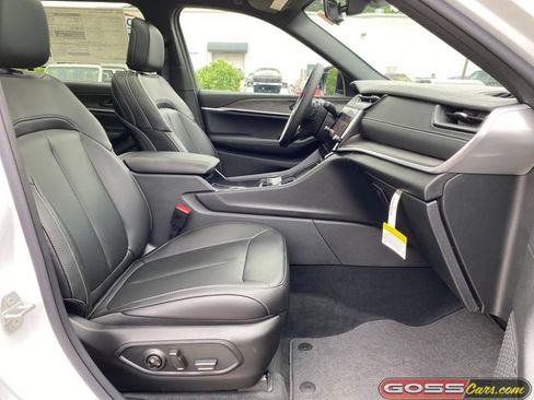 New 2026 Jeep Grand Cherokee L Limited AWD/4WD image 6