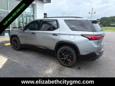 Used 2023 Chevrolet Traverse Premier w/ Redline Edition FWD image 4
