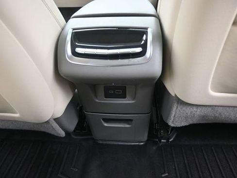 Used 2021 Cadillac XT6 Premium Luxury image 25