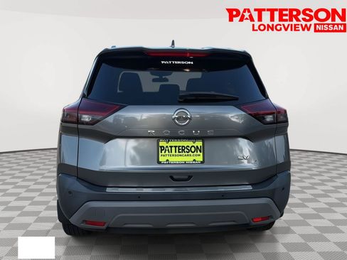 Used 2021 Nissan Rogue SV w/ Premium Package FWD image 3