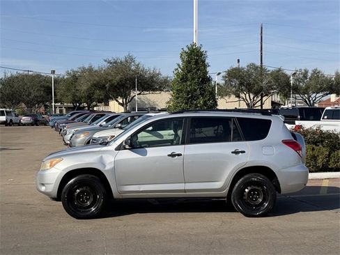 Used 2008 Toyota RAV4 2WD image 4