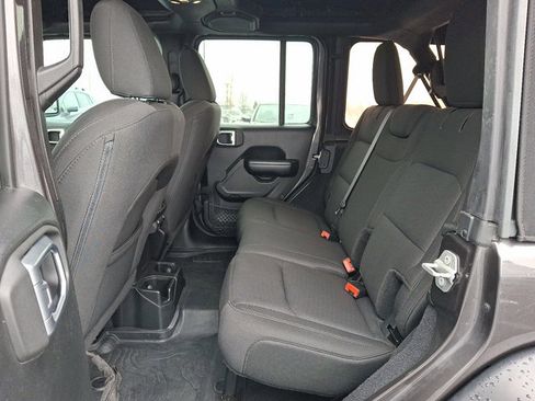 Used 2019 Jeep Wrangler Unlimited Sport S image 11