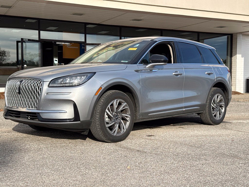 Used 2023 Lincoln Corsair AWD image 5