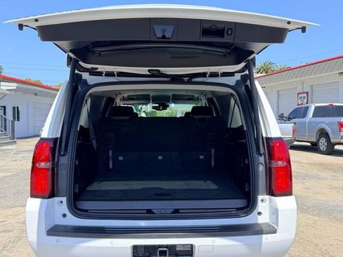 Used 2018 Chevrolet Suburban LT RWD image 14