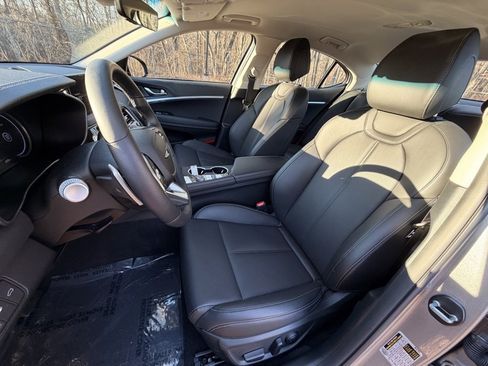 Used 2026 Genesis G70 2.5T image 15