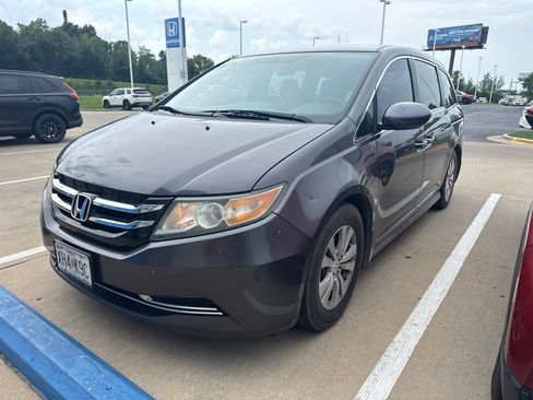Used 2016 Honda Odyssey SE image 3