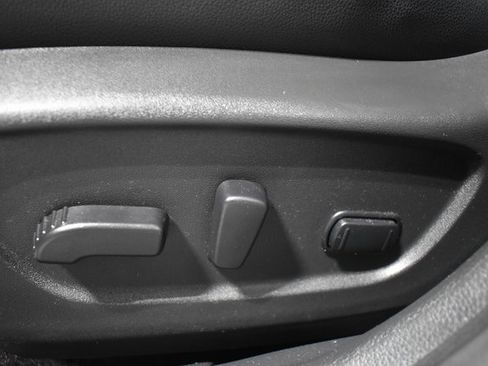 Used 2020 Nissan Rogue SL w/ Premium Package image 17